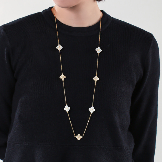 シェルフラワー パヴェステーションネックレス