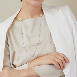 VENDOME/ヴァンドーム SWAROVSKI シェルフラワーネックレス VENDOME/ヴァンドーム SWAROVSKI シェルフラワーネックレス