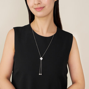 VENDOME BOUTIQUE シルバー スライドネックレス VBMN569670MP シェルフラワー スライドネックレス｜ネックレス