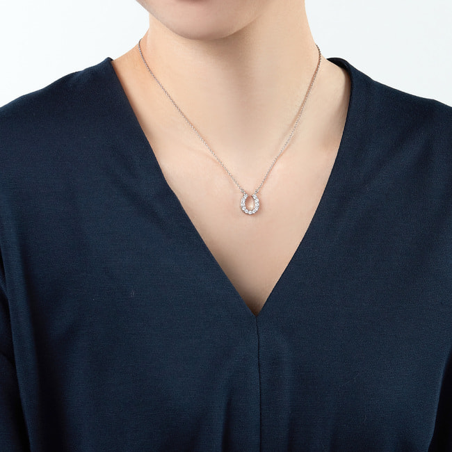 馬蹄 ホースシュー ネックレス