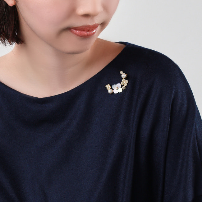 淡水パール シェルフラワー ブローチ