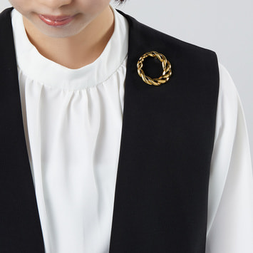 Louisvuittonネメス 2015/16 FW ボタンチャームブローチ