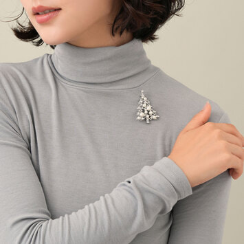 【VENDOME BOUTIQUE】即対応 白蝶貝 クリスマスツリー ブローチ w300_u4g.jpg