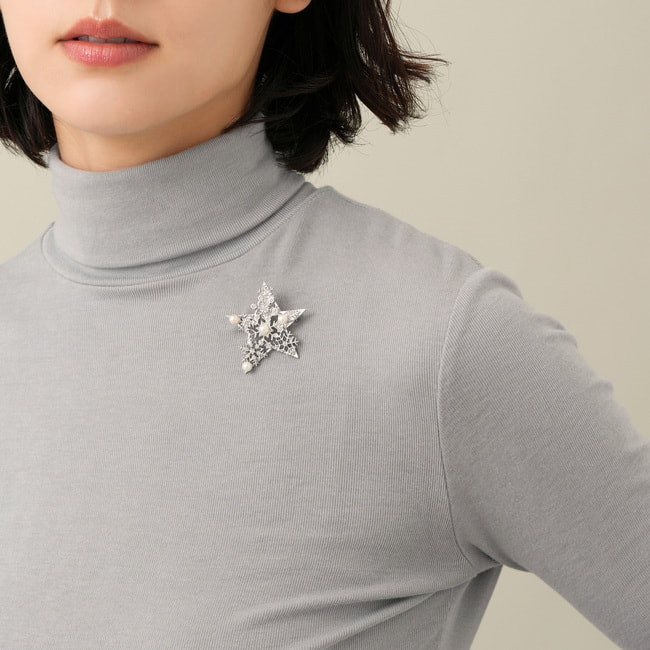 雪の結晶 星 ブローチ