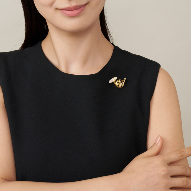 ホルン ブローチ