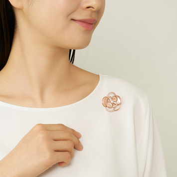 シェル カメリア ブローチ