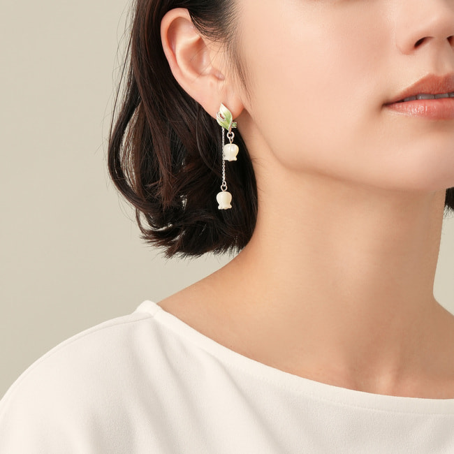 白蝶貝 すずらん ピアス