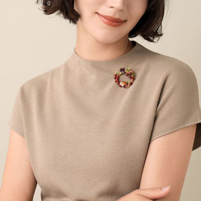 ベリー&ハリネズミ リースブローチ