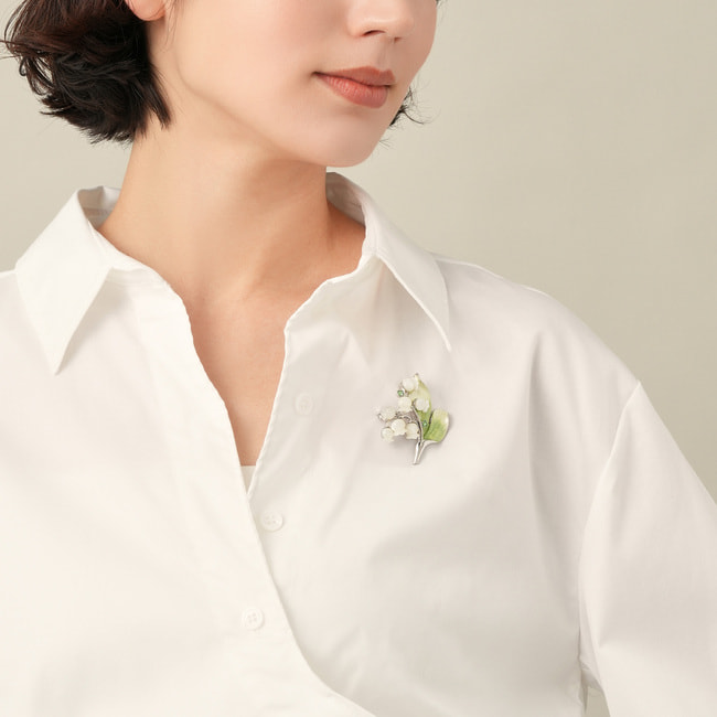 白蝶貝 すずらん ブローチ