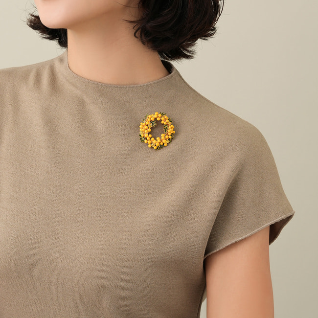 ミモザ リースブローチ