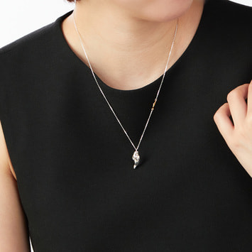 VENDOME BOUTIQUE シルバー スライドネックレス VBMN200050BP シェルフラワー スライドネックレス｜ネックレス